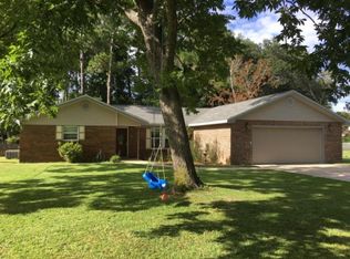 221 Patrick Dr, Fort Walton Beach, FL 32547