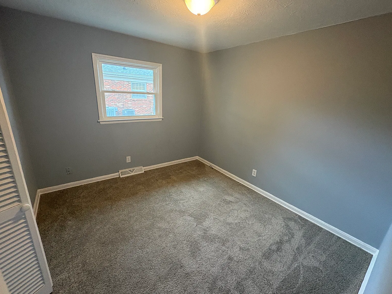 2 bed, $950 — Photo 3
