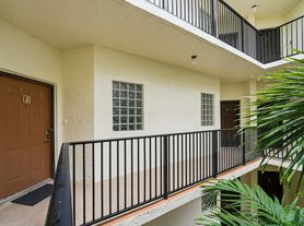 5155 Europa Dr