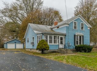 602 W Center St, Sandwich, IL 60548