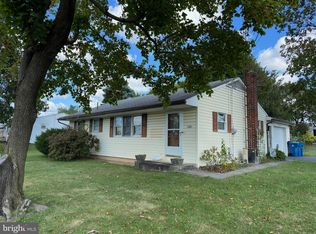 1921 Fry Loop Ave, Carlisle, PA 17013