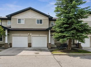 760 N Railway Gate SW #702, Airdrie, AB T4B 3C6