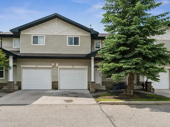 760 N Railway Gate SW #702, Airdrie, AB T4B 3C6
