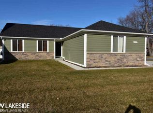 16091 E 13 Mile Rd, Fraser, MI 48026