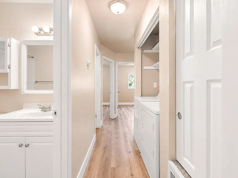 728 W Sacramento Ave — Photo 10