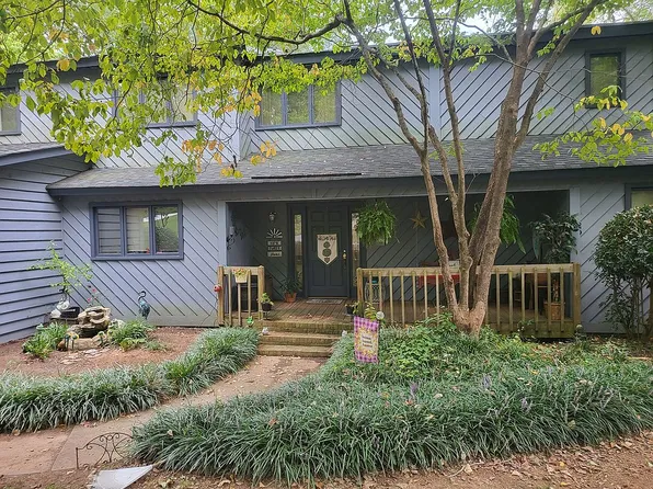 1705 E Saluda Lake Rd, Greenville, SC 29611