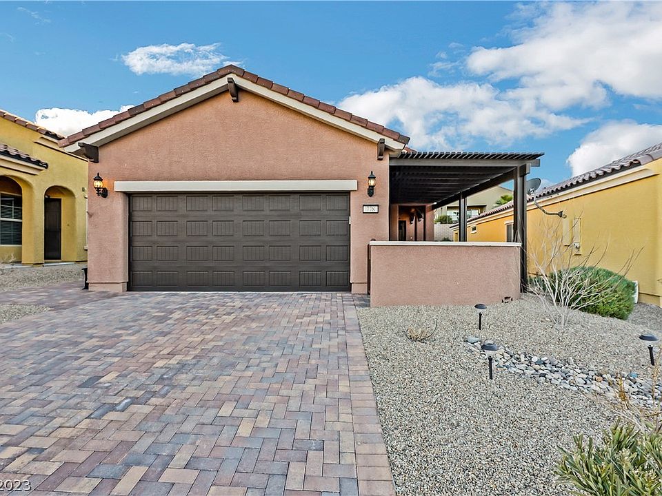1st image of 778 Crescent Moon Ct