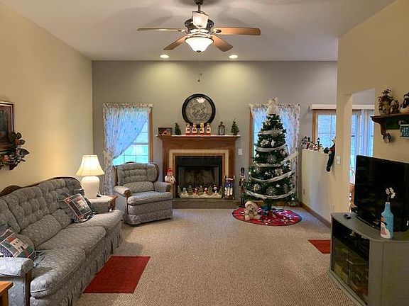 5th image of 1411 Meggin Melanne Ln