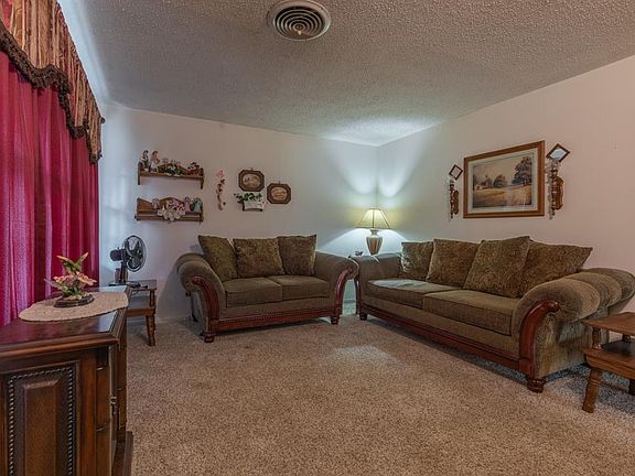 5th image of 5711 Sayle St