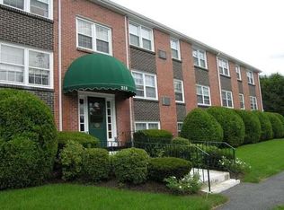 210 Hillside Ave APT 14, Needham, MA 02494