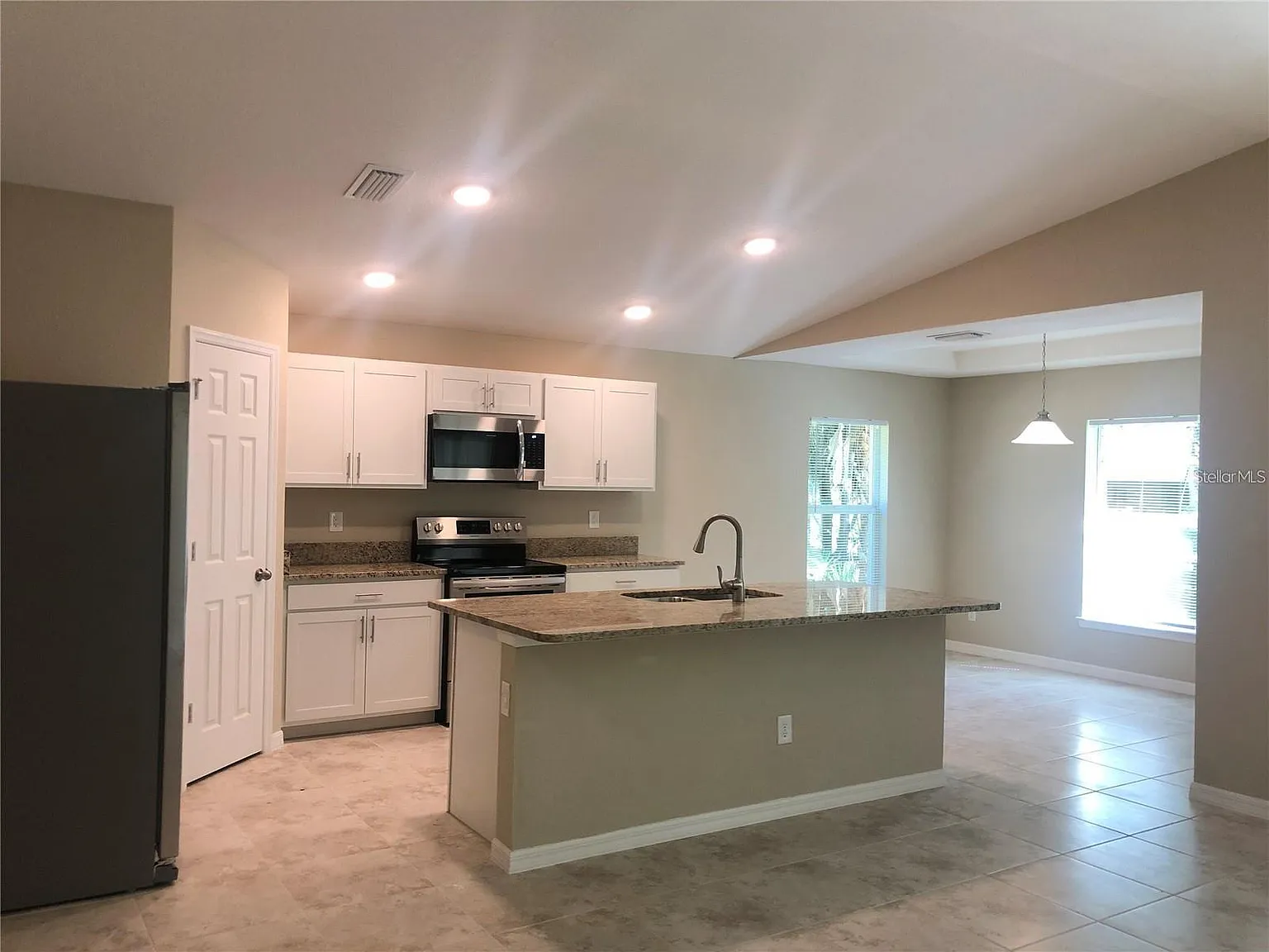 3 bed, 1532 sqft, $1,900 — Photo 4
