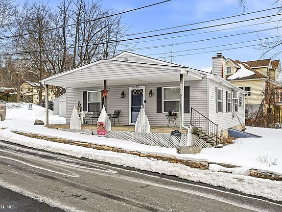 2nd image of 41 Pleasant Ave