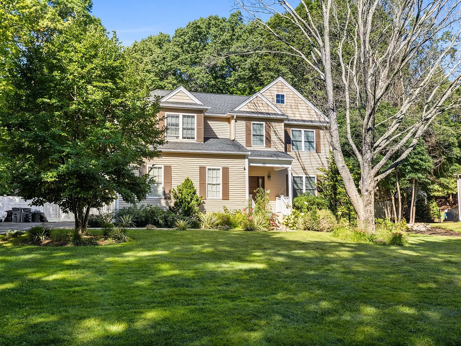 4 bed, 2.5 bath, 3514 sqft, $8,000 — Photo 3