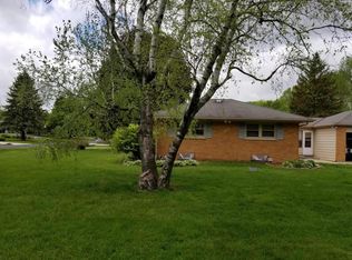 N51W17682 Nath Ct, Menomonee Falls, WI 53051