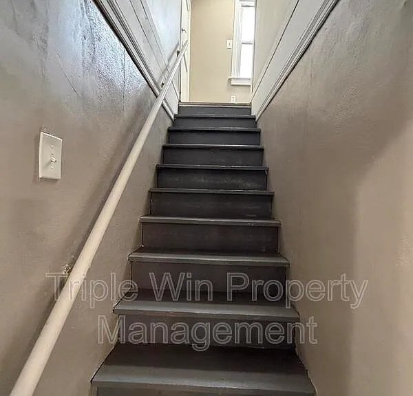 802 Rolwes Ave — Photo 19