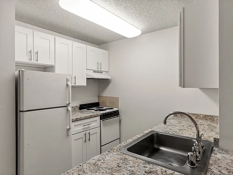 Efficient Tacoma kitchen with modern cabinetry and durable countertops. Efficient Tacoma kitchen with modern cabinetry and durable countertops.