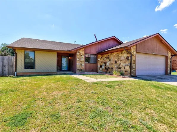 9840 Crest Dr, Midwest City, OK 73130