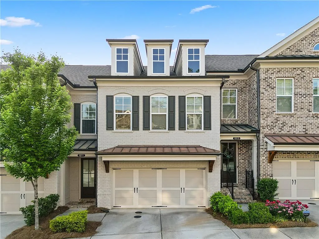 3 bed, 2.5 bath, 2036 sqft, $3,500 — Photo 1