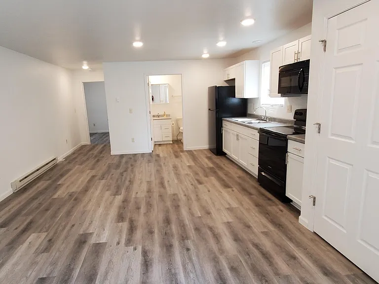 736 E La Salle Ave #1 — Photo 4
