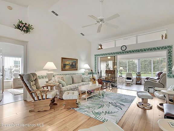4th image of 2353 Summercrest Ln