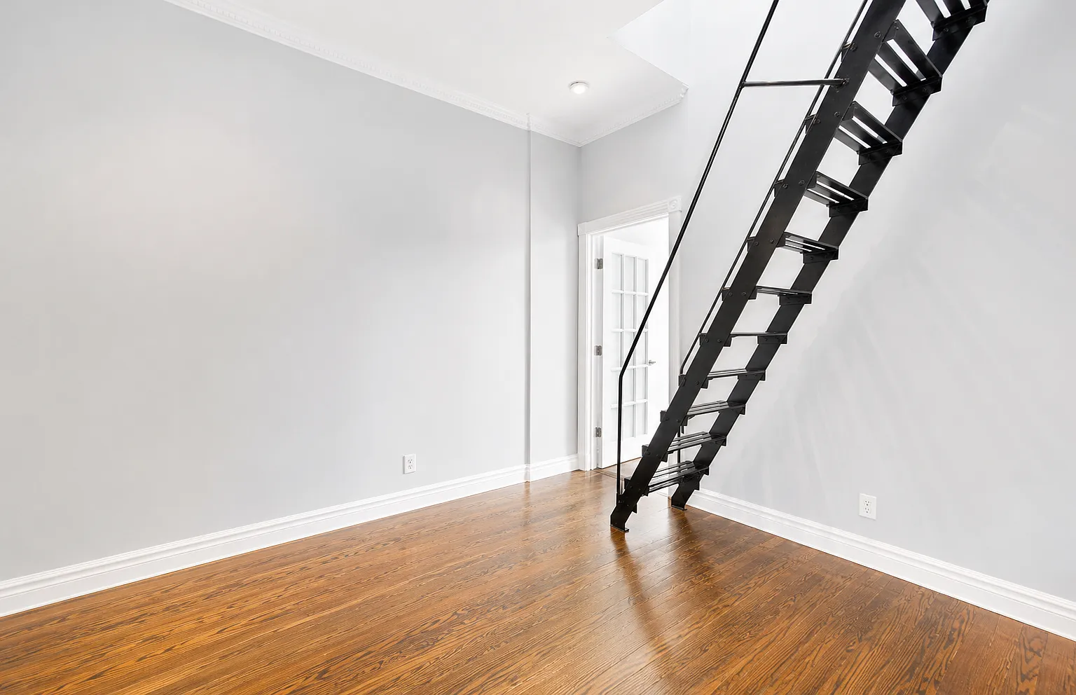 221 East 23rd Street — Photo 1