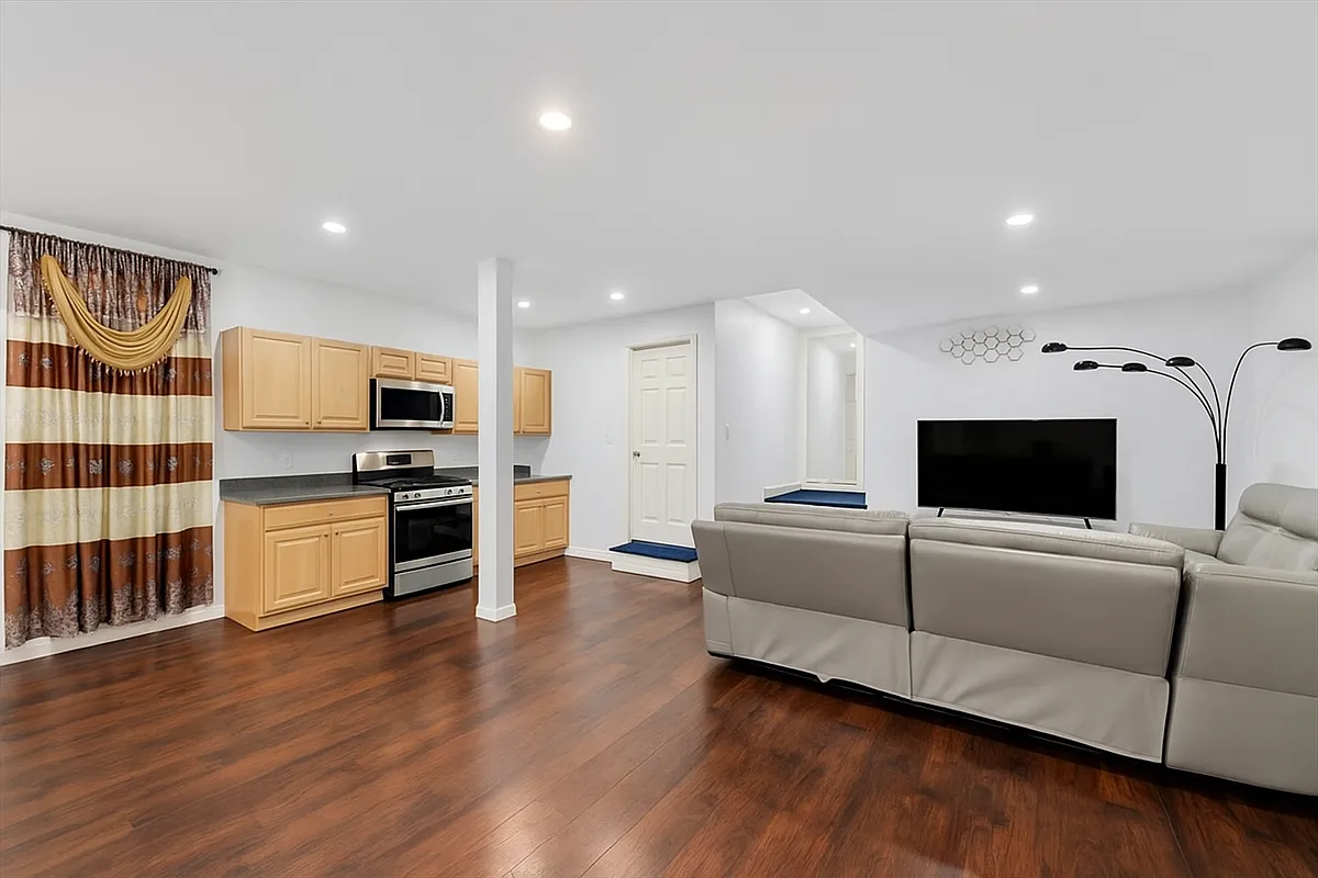 Building Photo - Spencer Dr