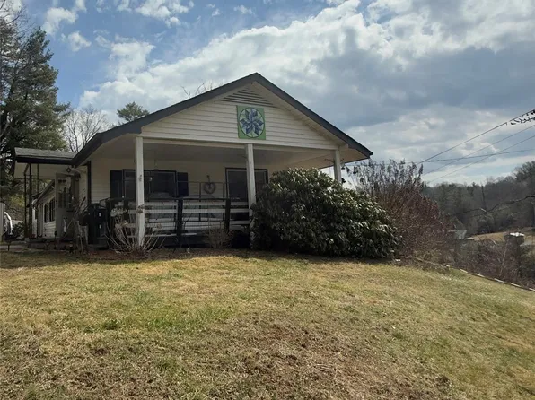 190 Benfield Rd, Crossnore, NC 28616