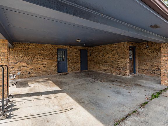 5th image of 264 E Hoyt Ave