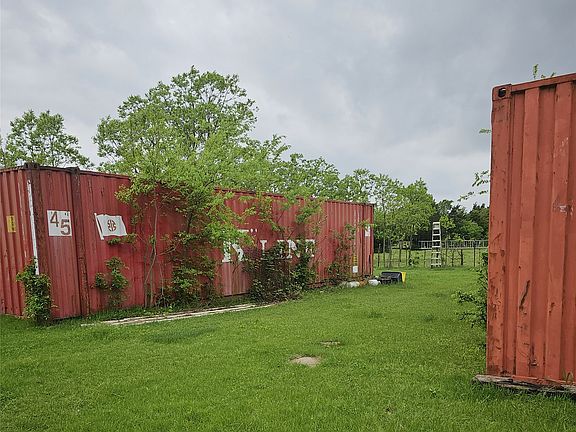 5th image of 2139 Keefer Rd