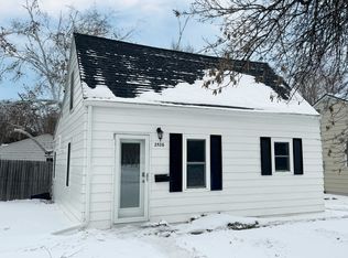 2526 8th Ave N, Grand Forks, ND 58203