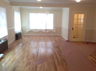 13741 231st St, Springfield Gardens, NY 11413