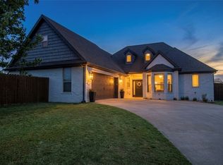 5701 S 66th St, Cave Springs, AR 72718