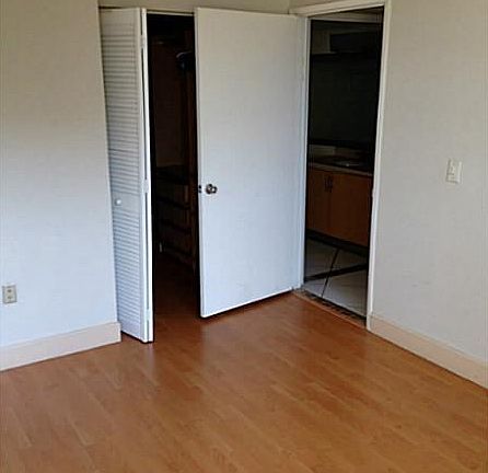 5th image of 19601 E Country Club Dr #7207