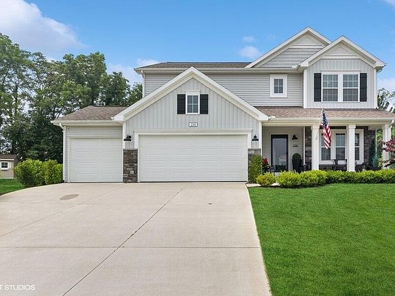 2nd image of 224 Arlington Ln