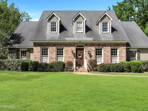 5351 Carolwood Dr, Jackson, MS 39211