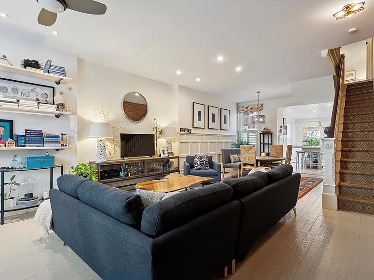 133 Ford St — Photo 3