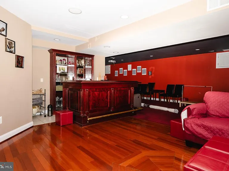18278 Maple Spring Ct — Photo 32
