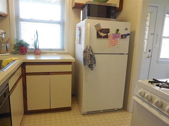 4th image of 3442 Richard St