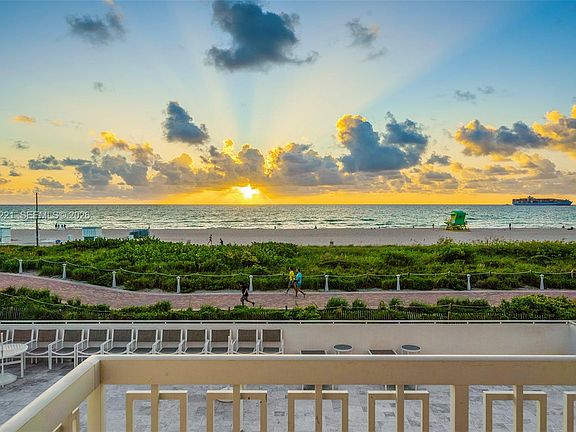 5th image of 401 Ocean Dr APT 318