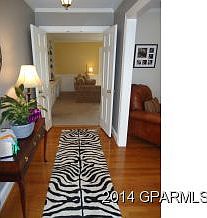 3rd image of 336 Glenn Ct