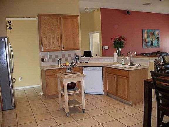 3rd image of 3404 Nandina Dr