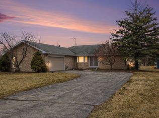 24541 S Wildwood Trl, Crete, IL 60417