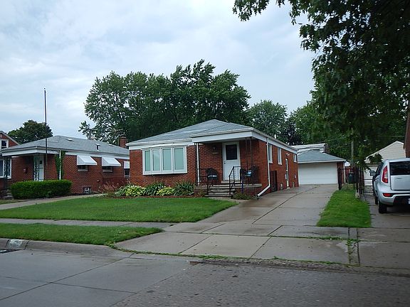 3rd image of 22317 Alger St