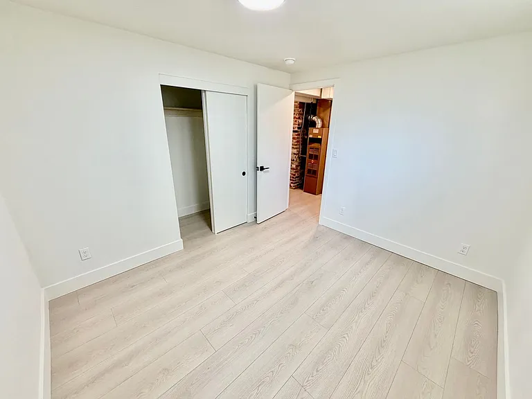 7407 SW 36th Ave — Photo 42