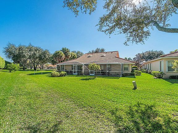 5th image of 7715 Majestic Palm Dr