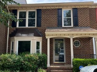 1057 Tottenham Ln, Virginia Beach, VA 23454