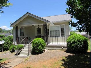136 Meadow Rd, Burnsville, NC 28714