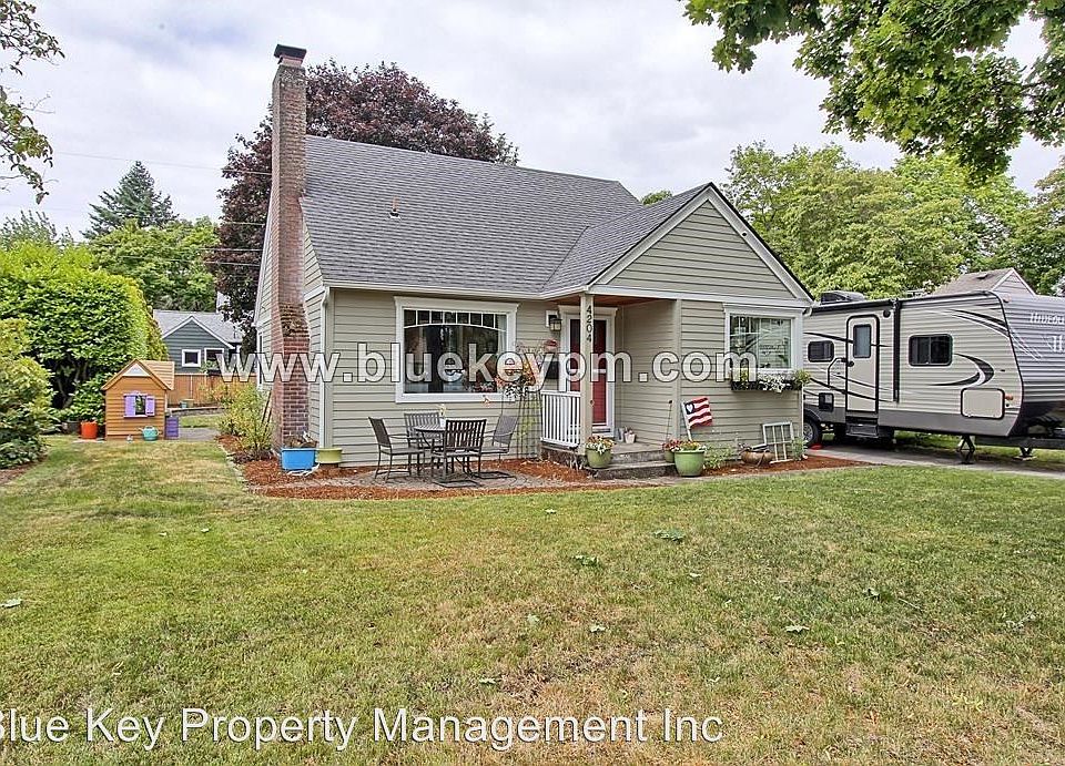 1st image of 4204 NW Grant St