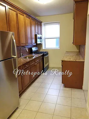 Rented by Metropolis International Realty Inc. | media 2
