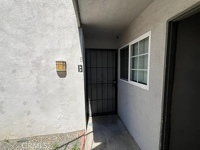 820 N Adele St #B — Photo 2